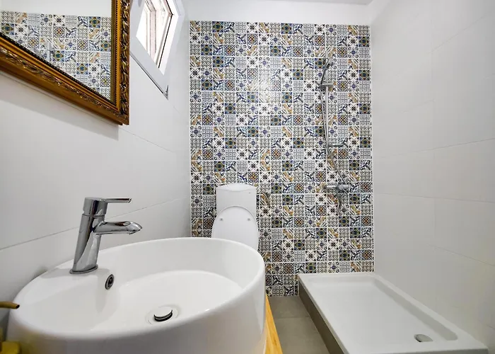 Robinson Borik Bogomolje